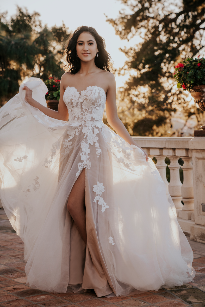 R3650- Allure Romance – Romashka Bridal